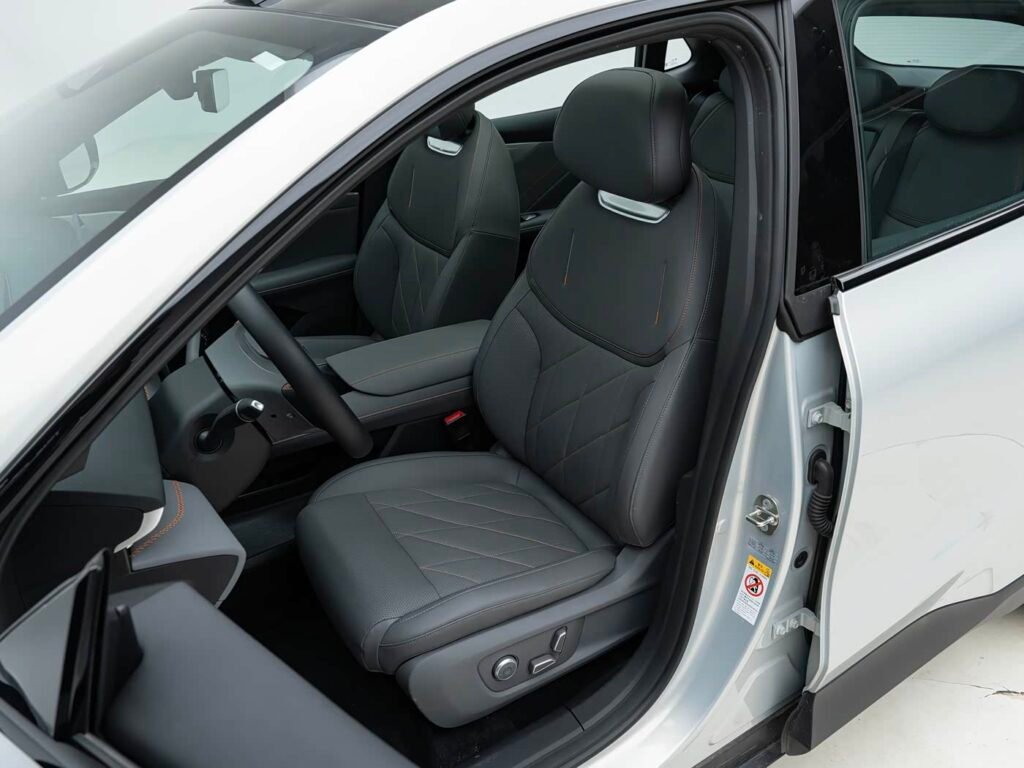 360-interior_negro