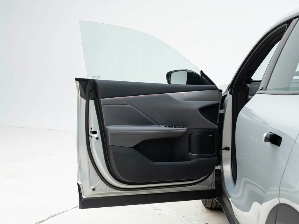 360-interior_negro