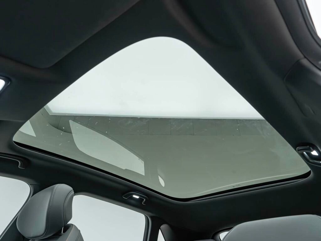 360-interior_negro