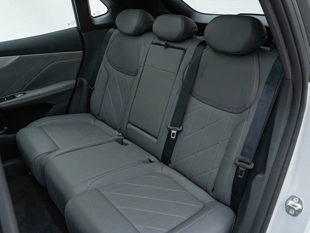 360-interior_negro