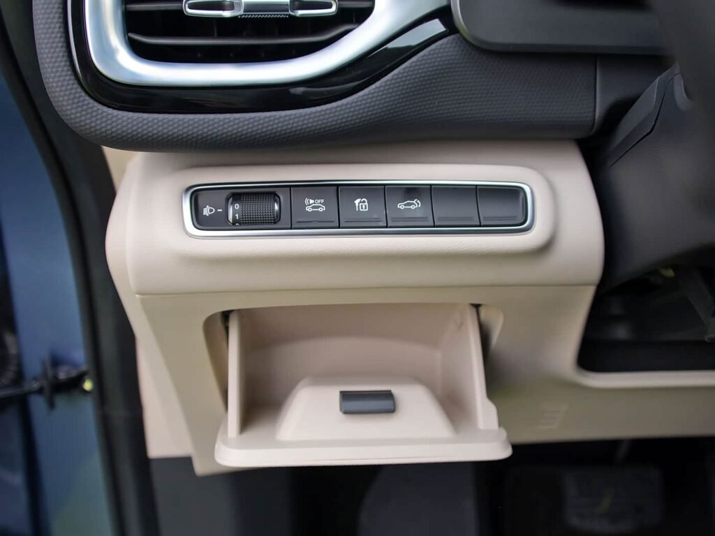360-interior_beige