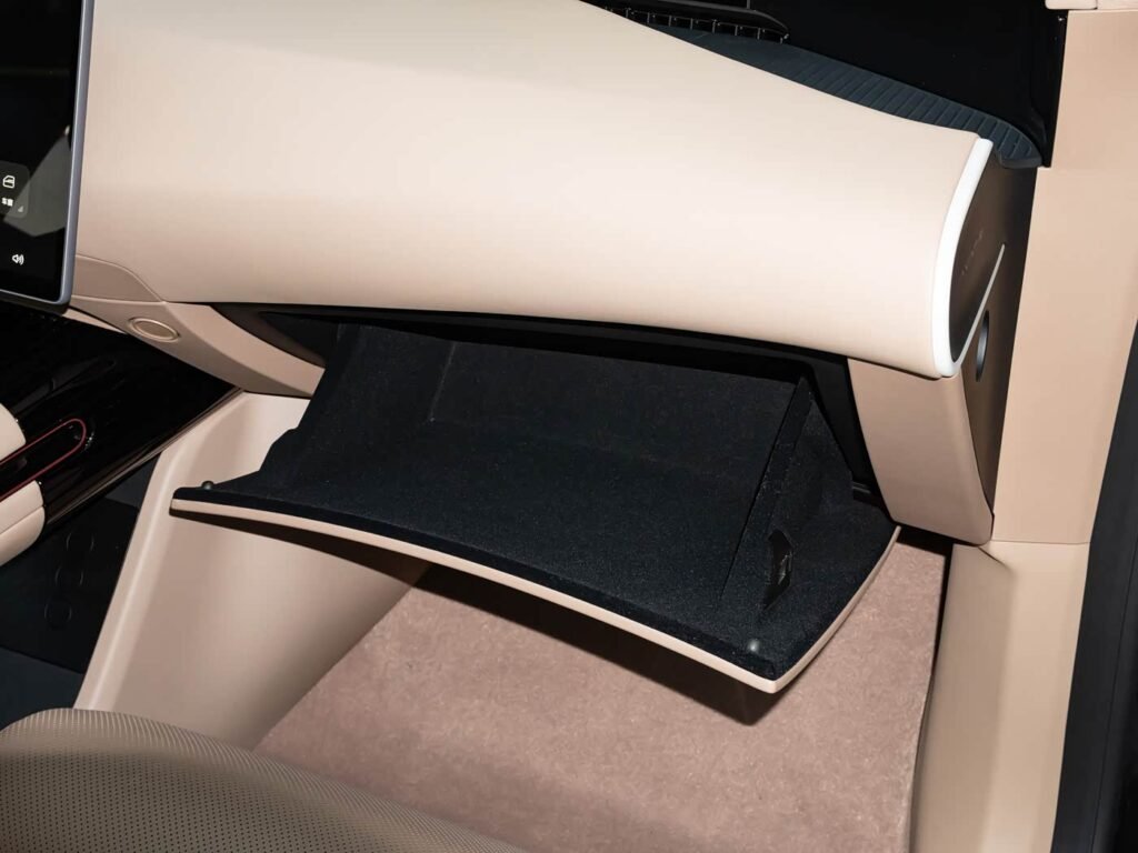 360-interior_beige