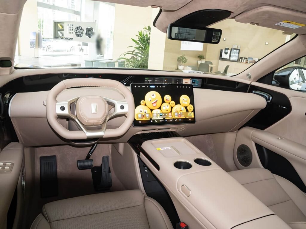 360-interior_beige