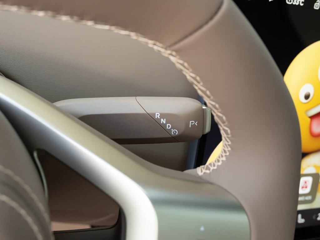 360-interior_beige