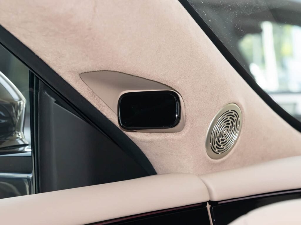 360-interior_beige