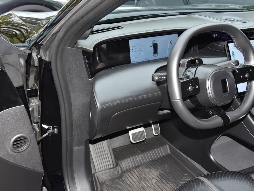 360-interior_negro