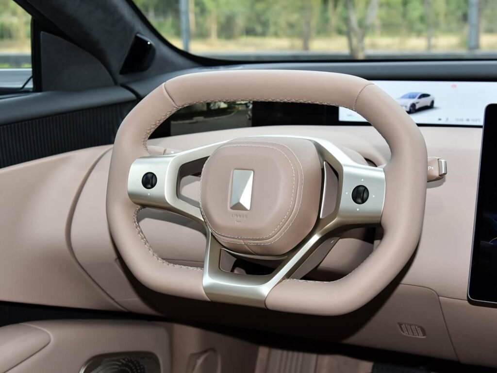 360-interior_beige