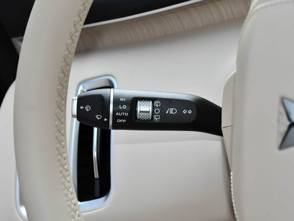 360-interior_beige