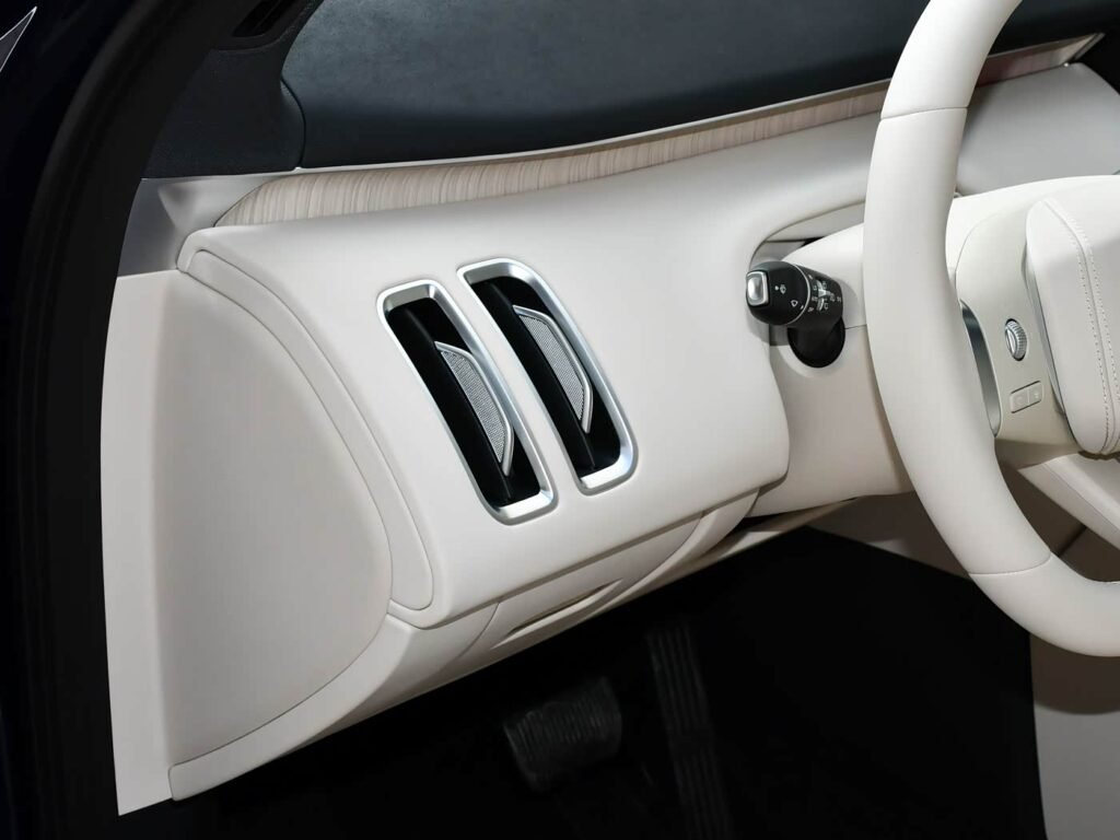 360-interior_beige