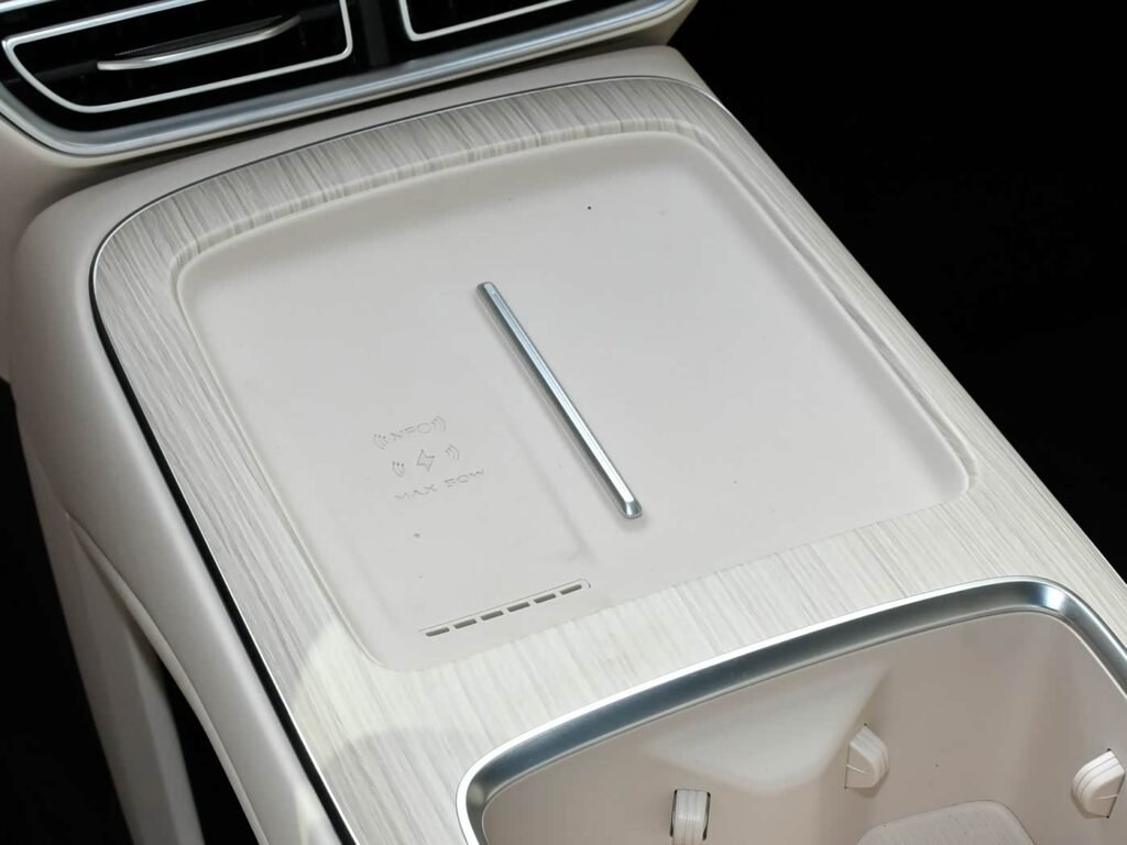 360-interior_beige