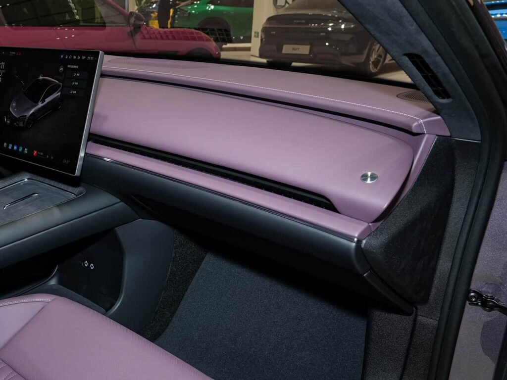 360-interior_morado
