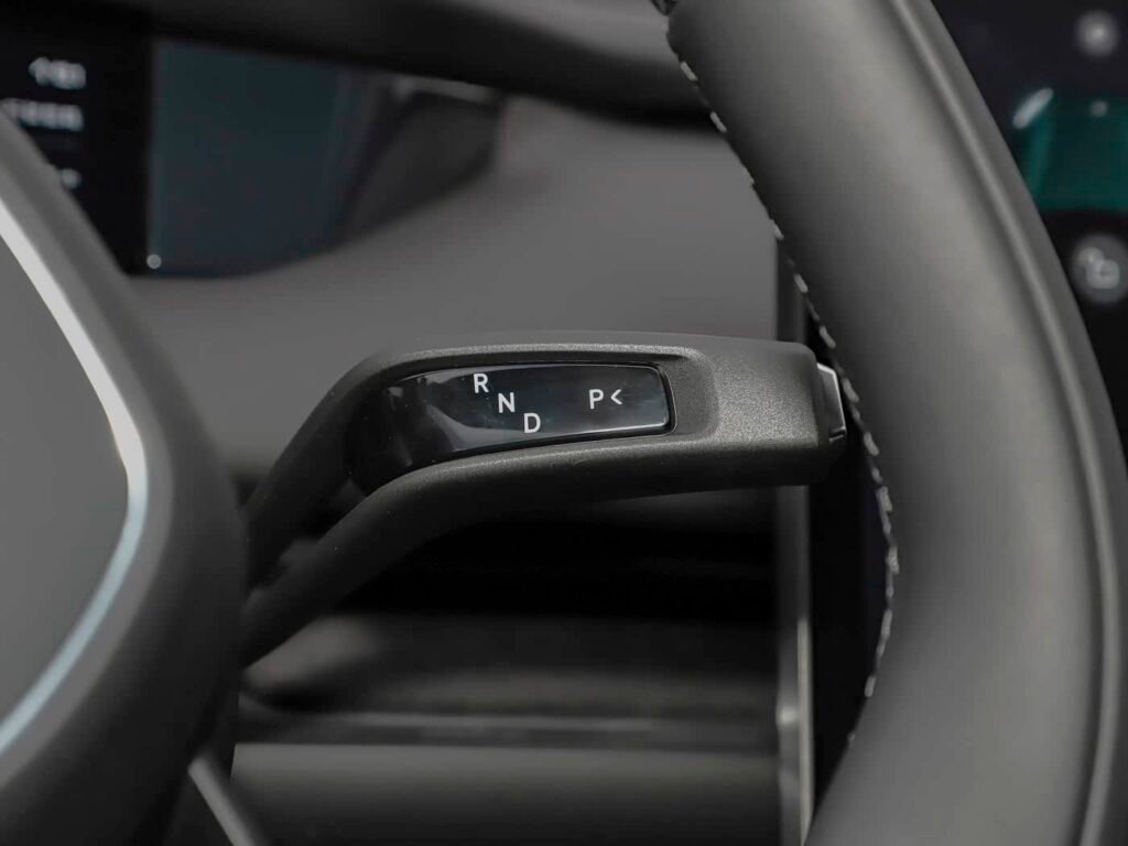 360-interior_negro