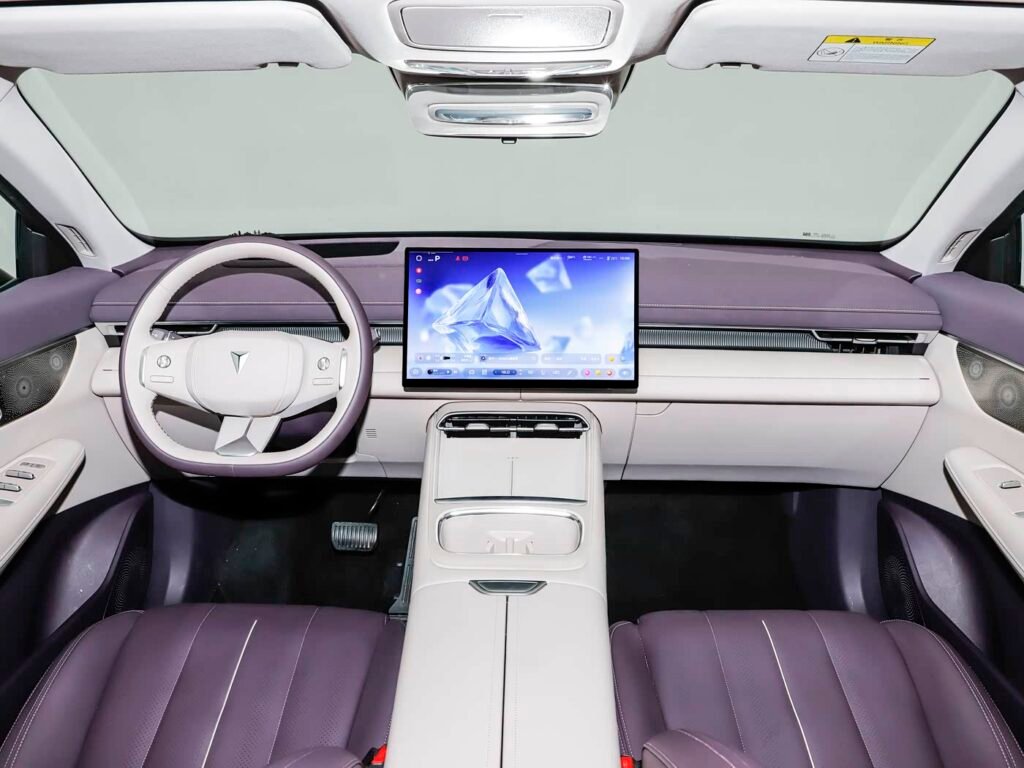 360-interior_morado