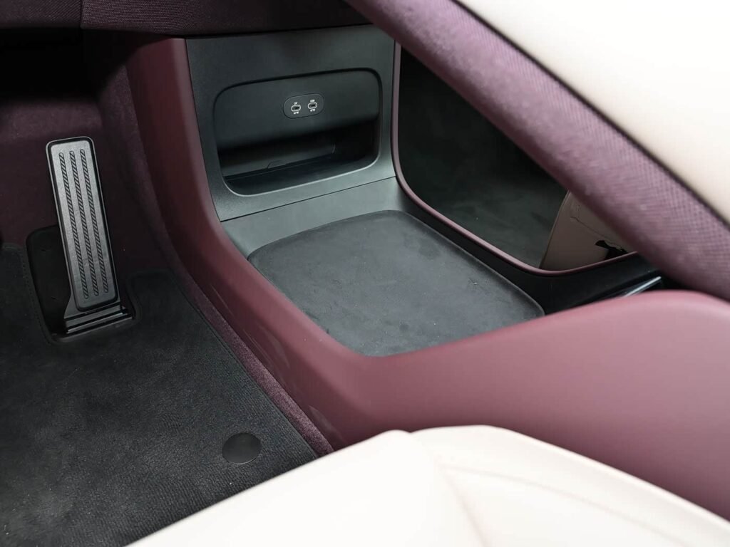 360-interior_morado